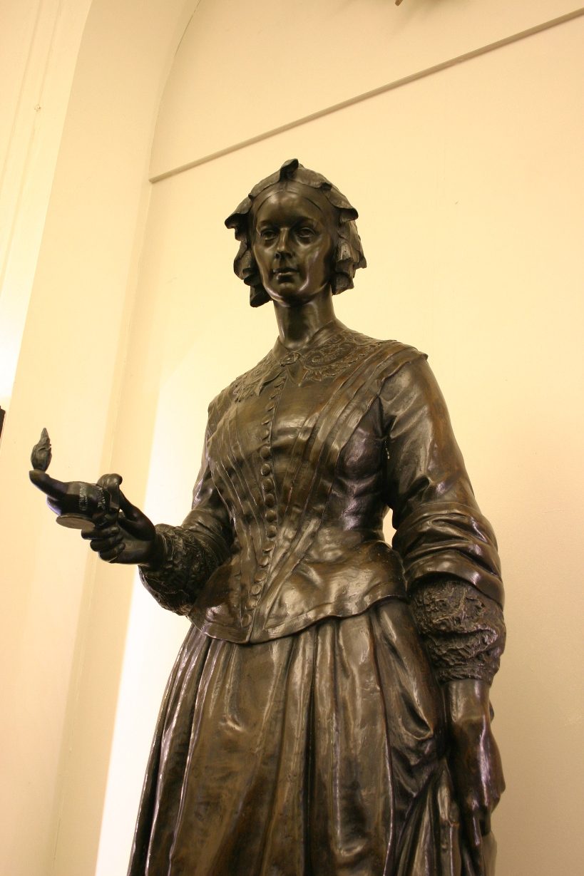 Florence%20Nightingale%27s%20monument%2C%20St%20Thomas%27%2C%20London%20-%2002.JPG